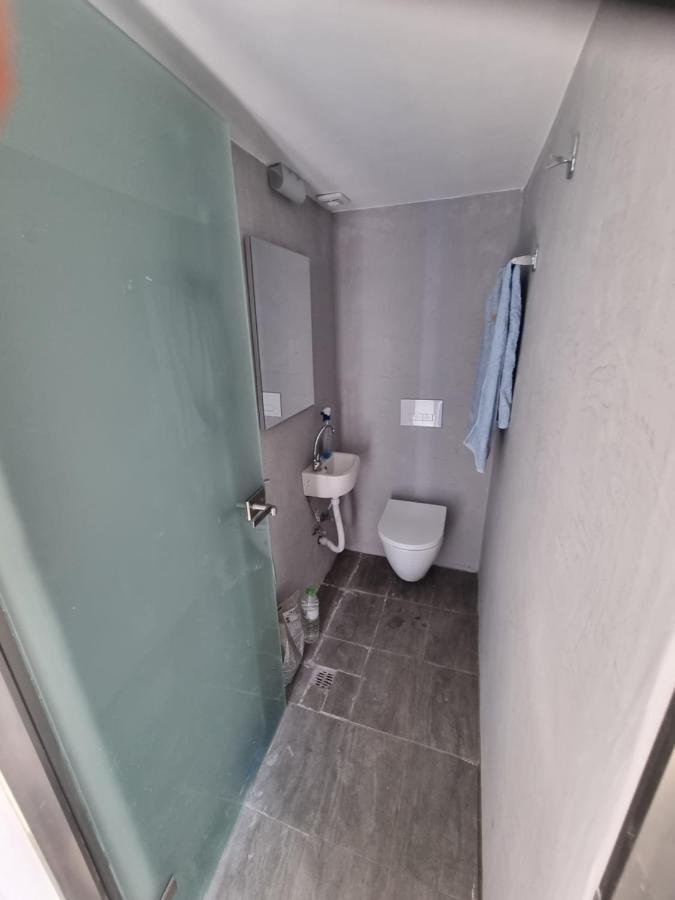 Santorini Pleasure Studios Fira  Ngoại thất bức ảnh